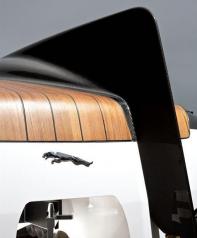 Jaguar Speedboat Concept pinna