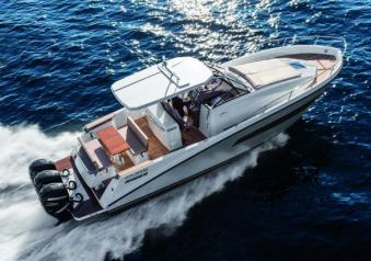 Atlantis Verve Outboard dall'alto