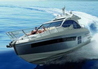 Azimut 55S tre quarti anteriore lato sinistro