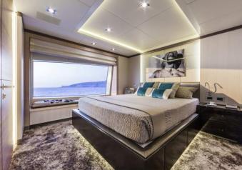 Benetti Pantera camera VIP