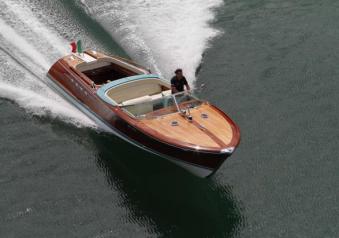 Riva Acquarama di Ferruccio Lamborghini tre quarti anteriore