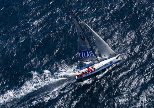 Giraglia Rolex Cup 2012 Tp52 in lontananza