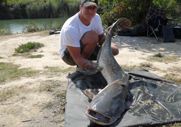 Pesca al siluro anteriore