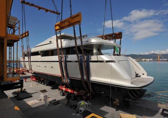 Varo Sanlorenzo 40Alloy Liliya vista tre quarti posteriore