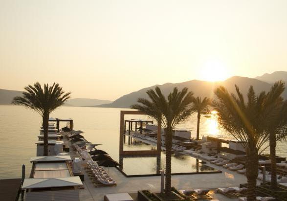 Wild Beauty Award 2013 Porto Montenegro piscina immagine 2